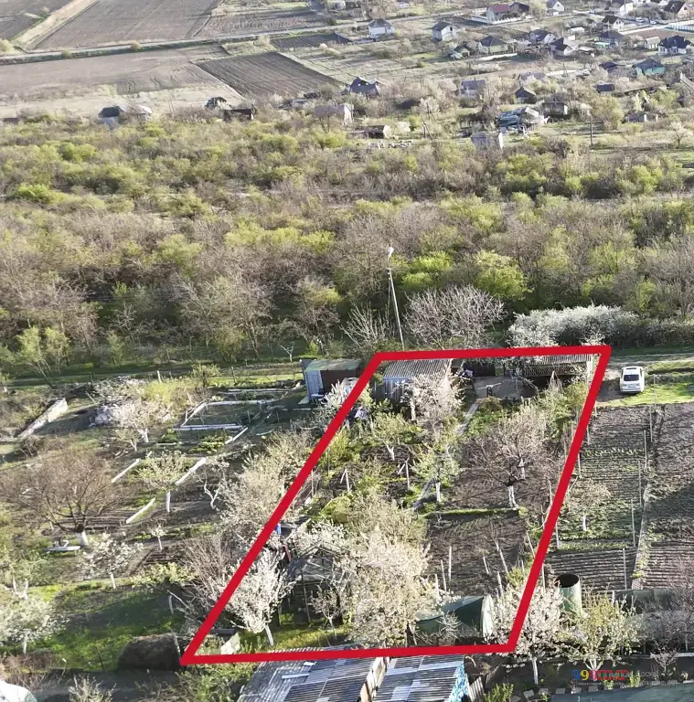 Vilă de 6 ari cu căsuță de vacanță, foișor, apeduct și seră. Дача 6 соток с садовым домиком, беседкой, водопроводом и теплицей